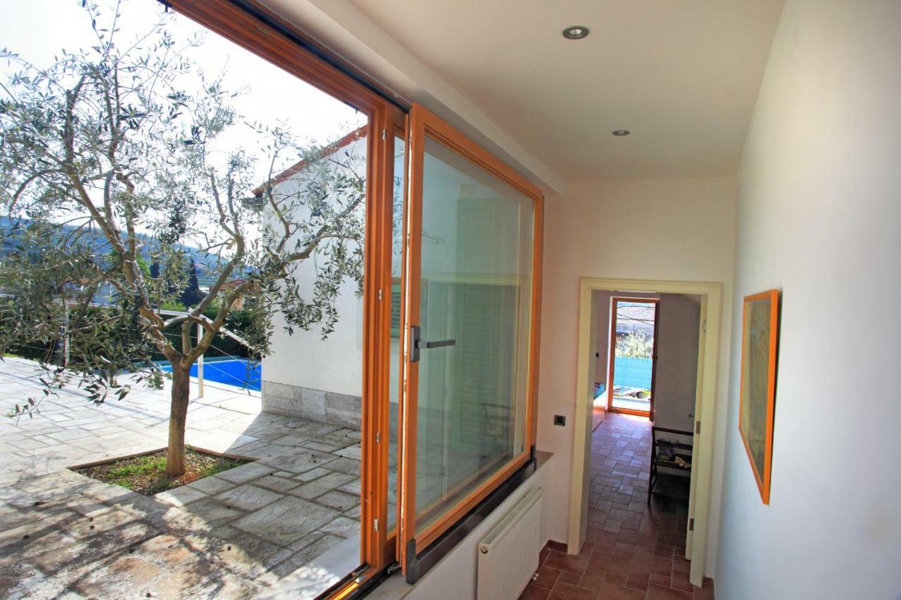 Spacious Villa In Parecag With A Swimming Pool Sečovlje المظهر الخارجي الصورة